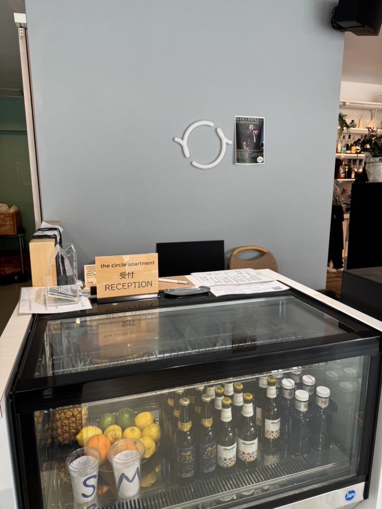 the circle apartment　1F　受付＆カフェ　01