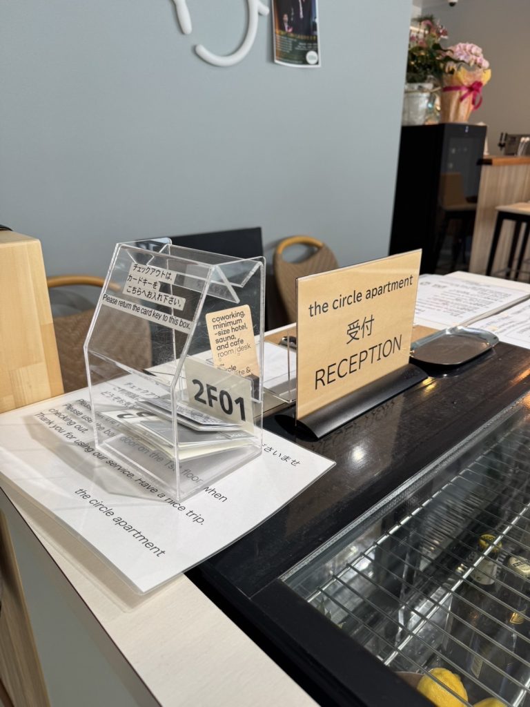 the circle apartment　1F　受付＆カフェ　02